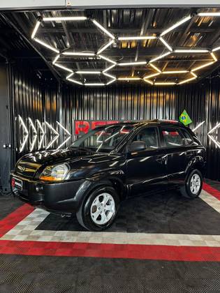 HYUNDAI TUCSON 2.0 GL 2WD 16V GASOLINA 4P MANUAL HYUNDAI TUCSON 2.0 GL 2WD 16V GASOLINA 4P MANUAL